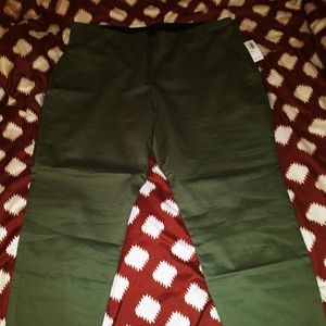 18 petite olive capri pants